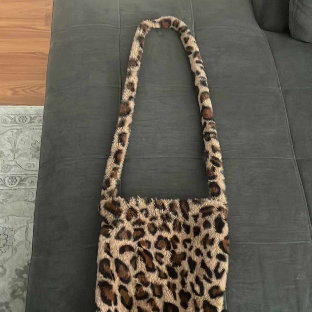 Trendy Cheetah Print Bag